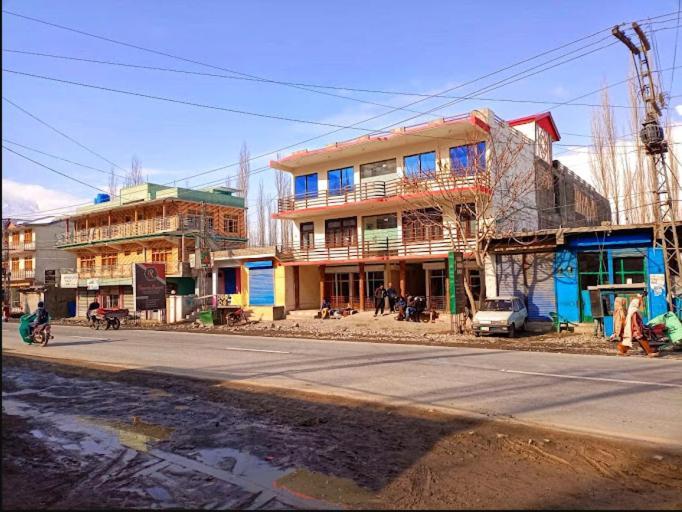 Yazgar Residency Skardu Hotel Exterior photo